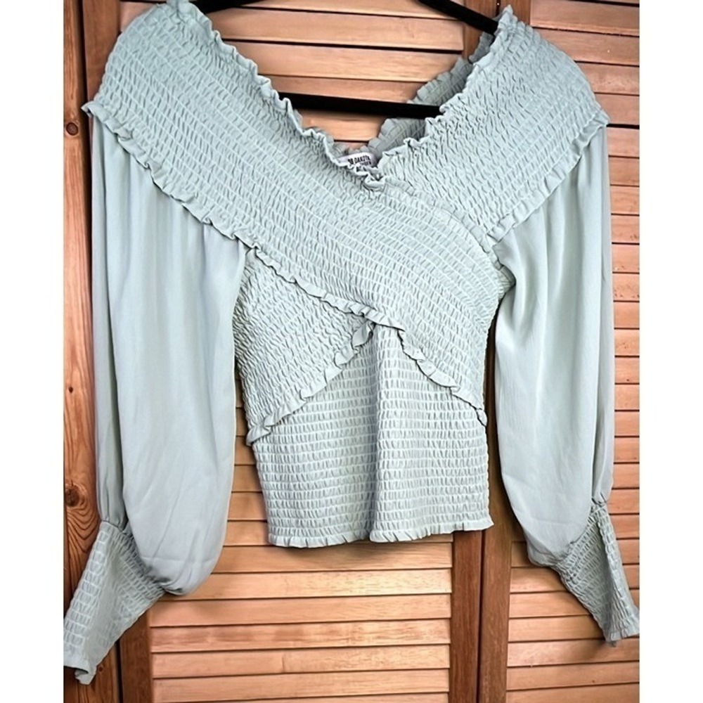 BB‎ Dakota Smocked Off Shoulder Top